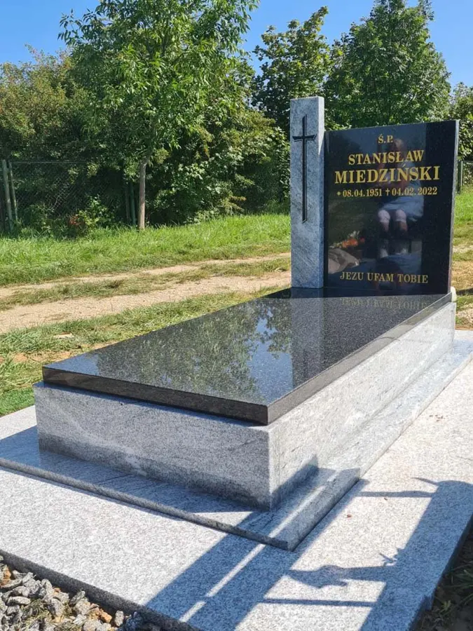 Nagrobek pojedynczy, realizacja eGranit