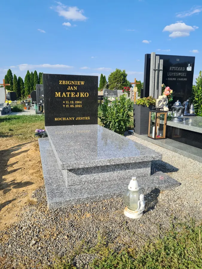 Nagrobek pojedynczy, realizacja eGranit