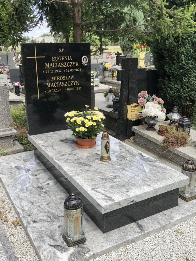Nagrobek wykonany przez eGranit