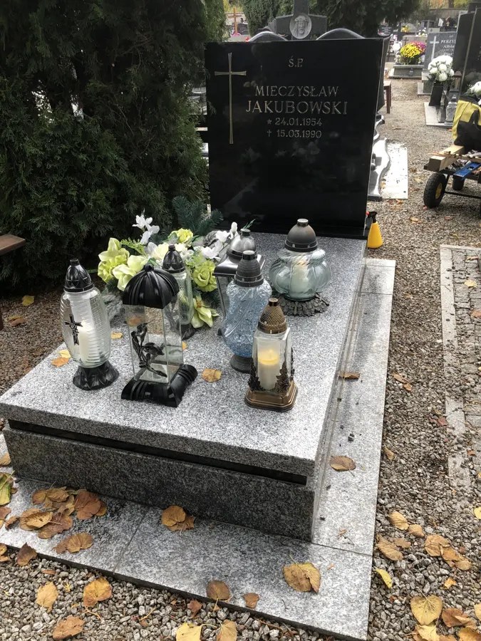 Nagrobki pojedyncze, realizacja eGranit