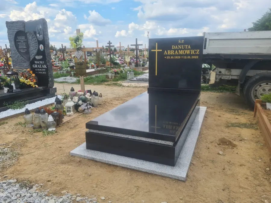 Nagrobek pojedynczy, realizacja eGranit