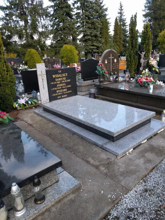 Nagrobek pojedynczy, realizacja eGranit