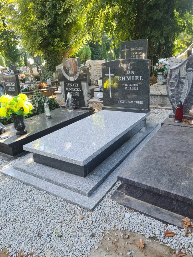 Nagrobek pojedynczy, realizacja eGranit