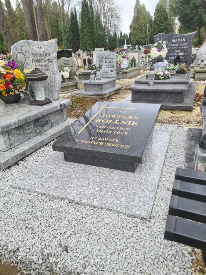Nagrobek urnowy, realizacja eGranit