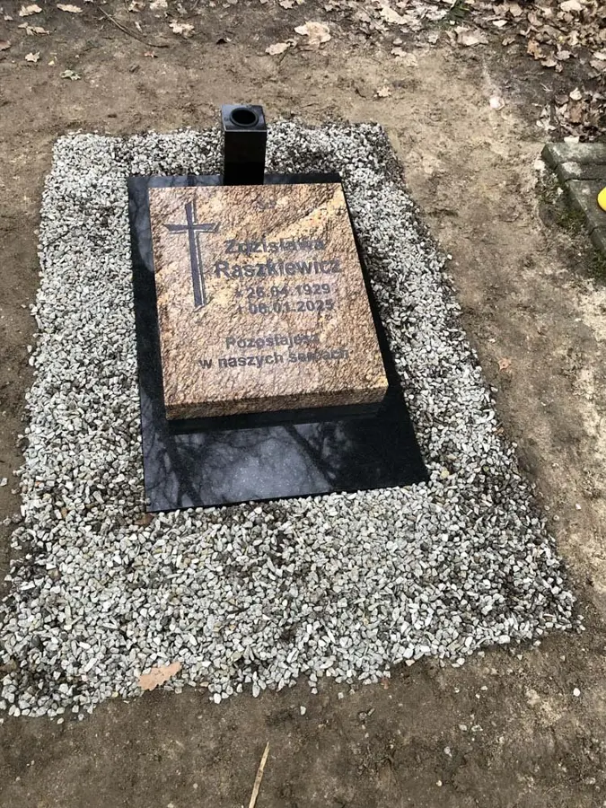 Nagrobki urnowe, realizacja eGranit