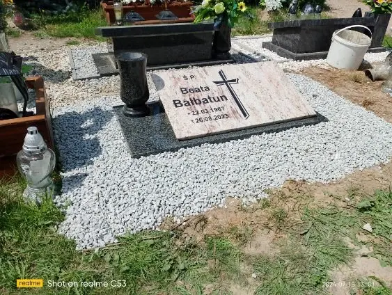 Nagrobek urnowy, realizacja eGranit