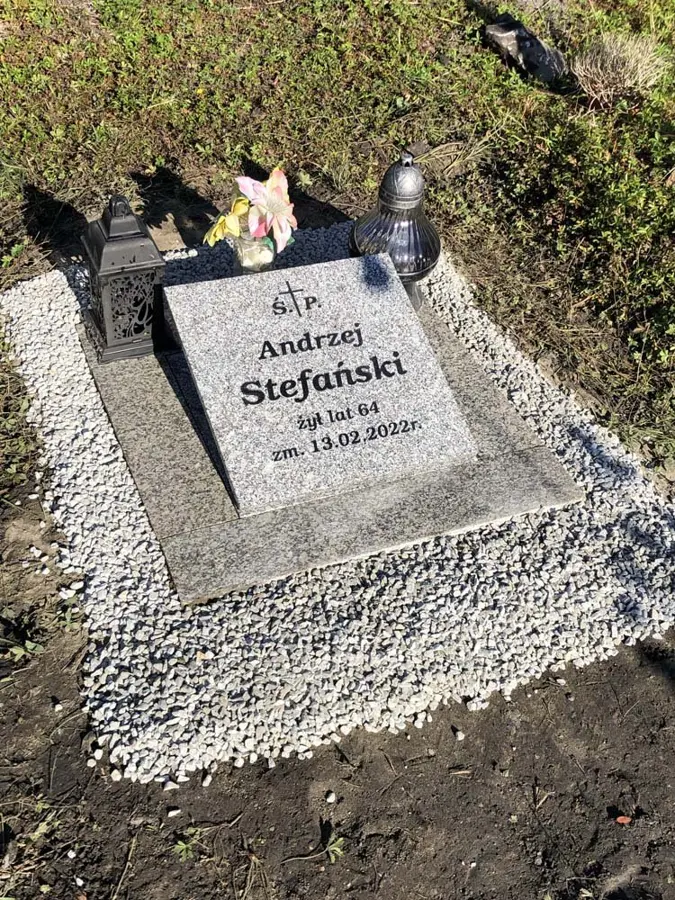 Nagrobek urnowy, realizacja eGranit